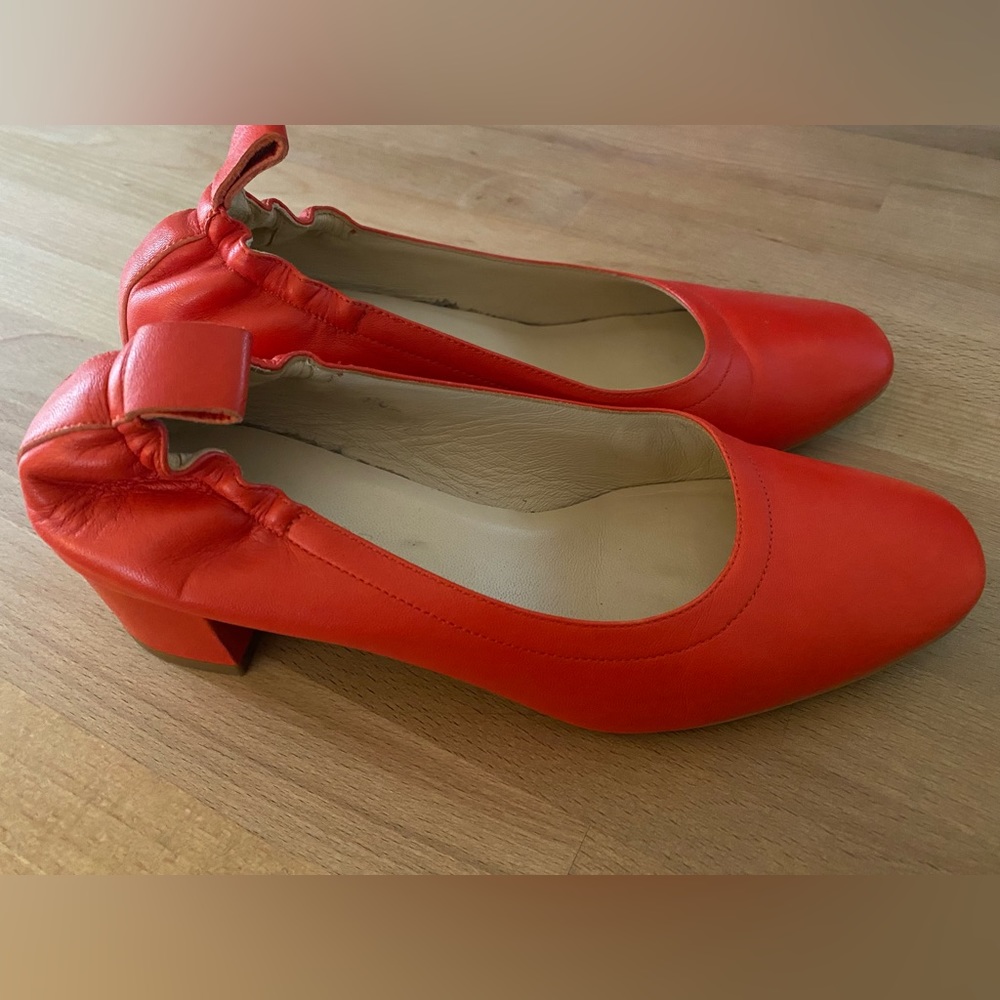 Everlane Day Heel - Bright Red size 6 Italian leather